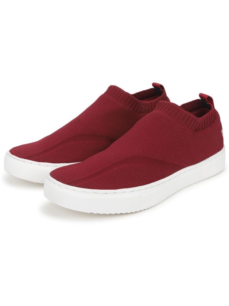     			Yoho FreeStep Maroon Men's Sneakers