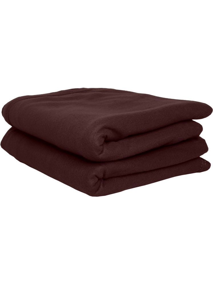     			FuzzyNest Fleece Solid Single Bed Blanket ( 230 cm x 155 cm ) - Brown ( Pack of 2 )