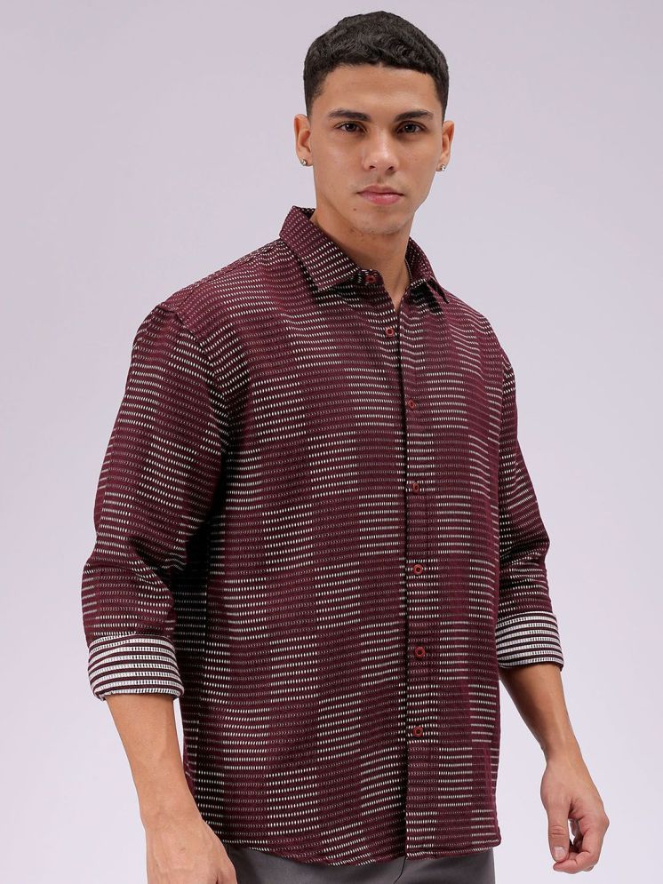     			The Indian Garage Co. Cotton Blend Regular Fit Self Design Full Sleeves Men's Casual Shirt - Maroon ( Pack of 1 )