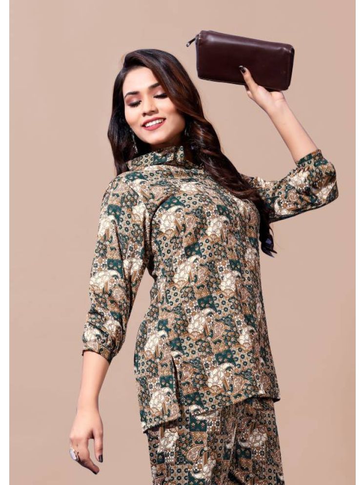     			THE PRIVATE LABLE Green Printed Pant Top Set