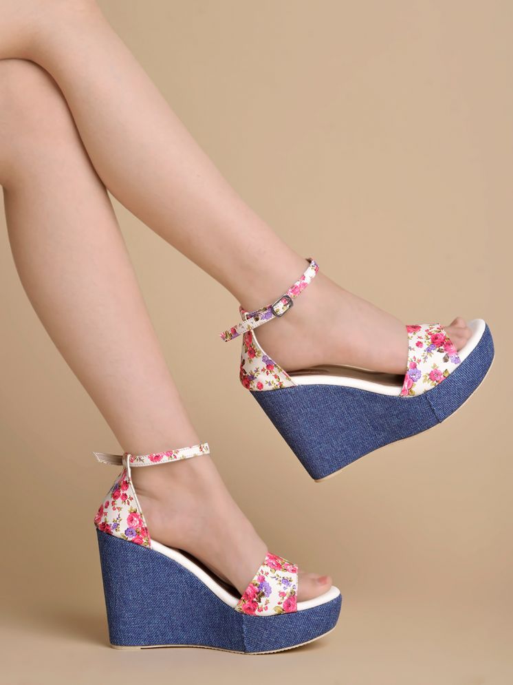     			Shoetopia Smart Printed White Wedges For Girls