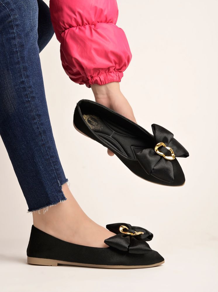     			Shoetopia Oversized Bow Detailed Black Bellies For Girls